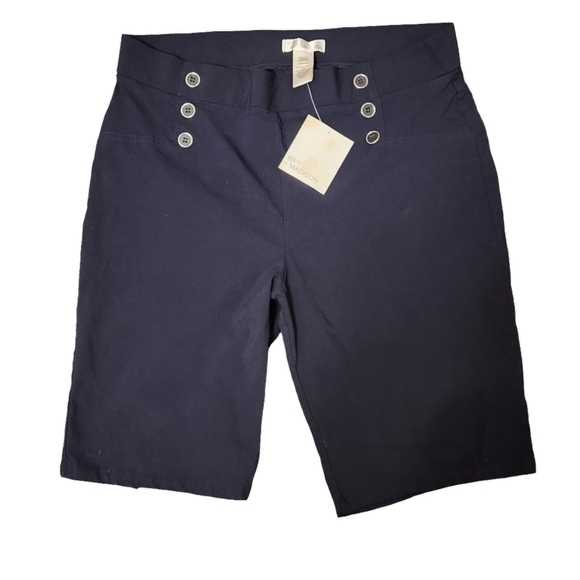 NWT Navy Bermuda Shorts 89th & Madison